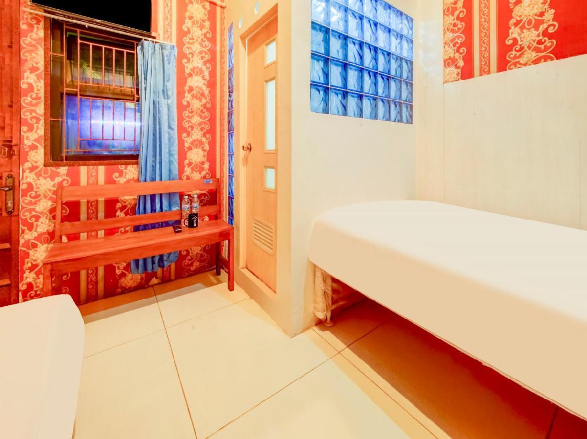 Oyo Life 3103 Opo & Kost 2* Malang